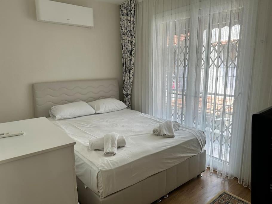 Nefis Denize Ve Avm Ye Yakin Yazlik Long Kusadasi
