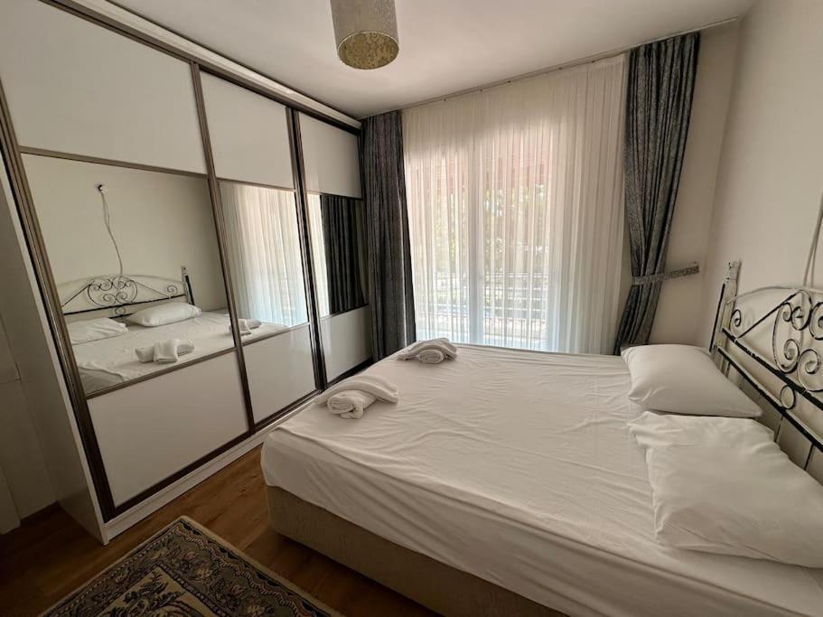 Villa Nefis Denize Ve Avm Ye Yakin Yazlik Long Kusadasi