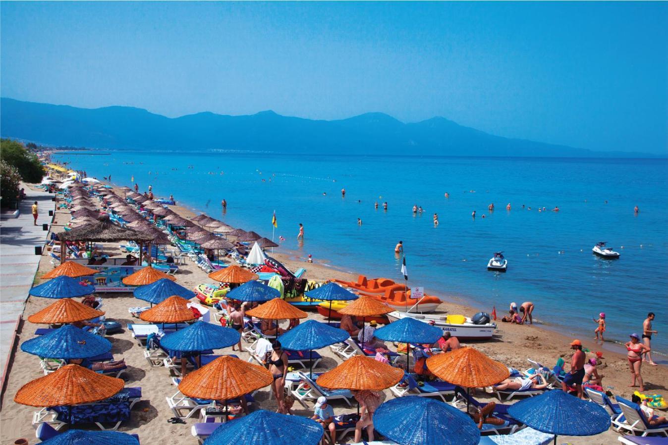 Nefis Denize Ve Avm Ye Yakin Yazlik Long Kuşadası