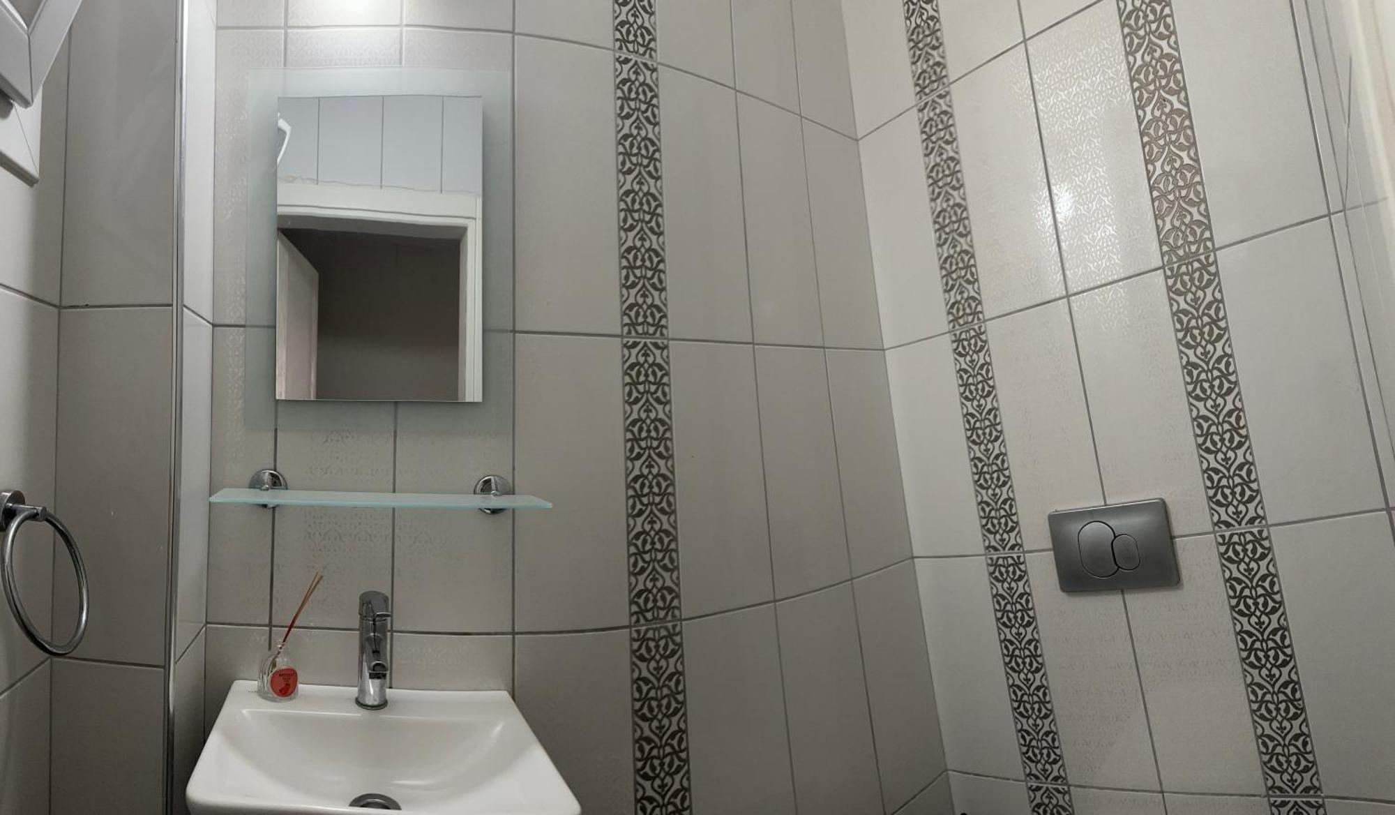 Nefis Denize Ve Avm Ye Yakin Yazlik Long Villa Kuşadası
